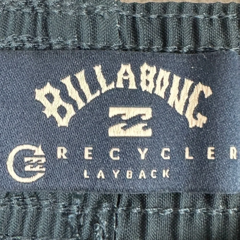 NEW Billabong Layback Swim Trunks Mens Medium Navy Tropical Floral Board Shorts